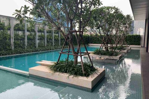 Condo in Bangkok, Thailand, 2 bedrooms № 184116 - photo 2