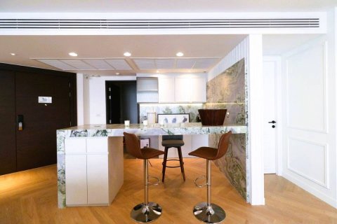 Condo in Bangkok, Thailand, 4 bedrooms  № 180823 - photo 3