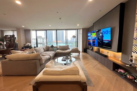 Condo in Bangkok, Thailand, 4 bedrooms  № 180823 - photo 7
