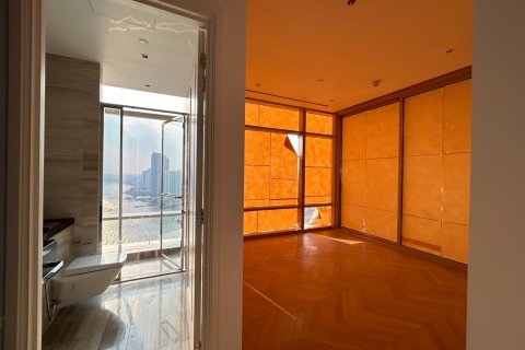 Condo in Bangkok, Thailand, 2 bedrooms  № 180822 - photo 18
