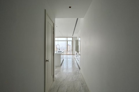 Condo in Bangkok, Thailand, 2 bedrooms  № 180822 - photo 16