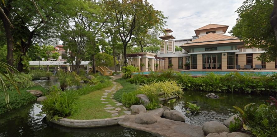 Casa de 4 dormitorios en Bangkok, Tailandia № 190264