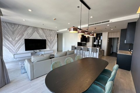 Condo in Bangkok, Thailand, 2 bedrooms  № 155737 - photo 4