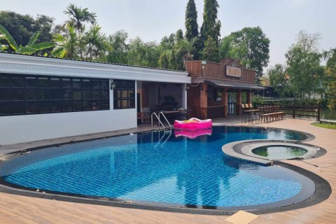 Villa in Bang Kaeo, Thailand 6 bedrooms № 171766 - photo 3