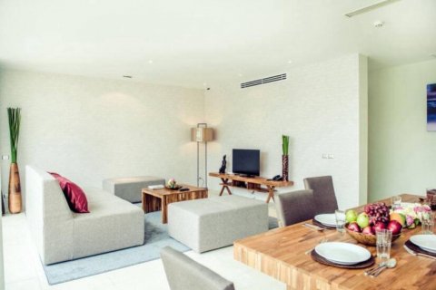 Condo in Bang Tao, Thailand, 3 bedrooms  № 119293 - photo 6