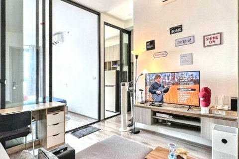 Condo in Bangkok, Thailand, 1 bedroom  № 119291 - photo 1