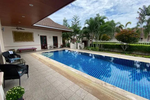 Villa in Hua Hin, Thailand 4 bedrooms № 162106 - photo 18