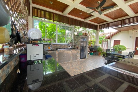 Villa in Hua Hin, Thailand 4 bedrooms № 162106 - photo 25
