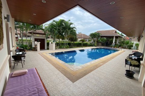Villa in Hua Hin, Thailand 4 bedrooms № 162106 - photo 16