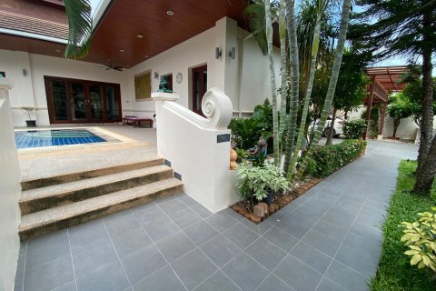 Villa in Hua Hin, Thailand 4 bedrooms № 162106 - photo 9