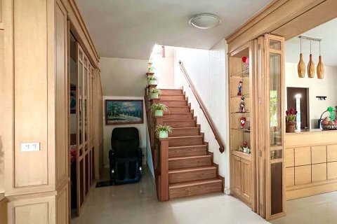 House in Chiang Mai, Thailand 5 bedrooms № 162107 - photo 6