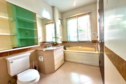 House in Chiang Mai, Thailand 5 bedrooms № 162107 - photo 10