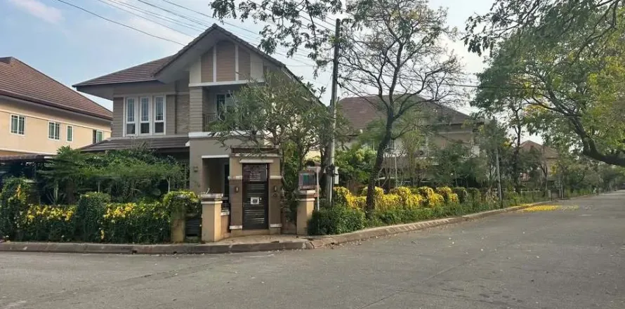 House in Chiang Mai, Thailand 5 bedrooms № 162107