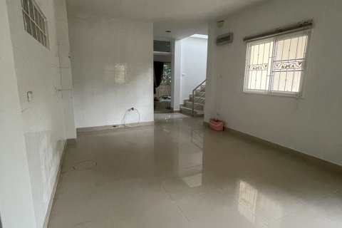 Maison à Khlong Sam Wa, Bangkok, Thaïlande 3 chambres № 162105 - photo 3