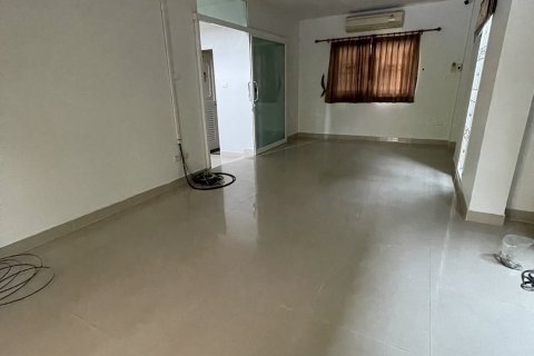 Maison à Khlong Sam Wa, Bangkok, Thaïlande 3 chambres № 162105 - photo 11