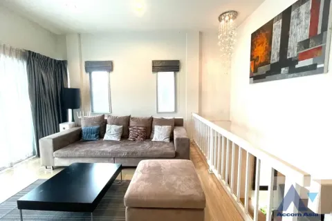 Townhouse in Bang Kapi, Bangkok, Thailand 3 bedrooms № 218699