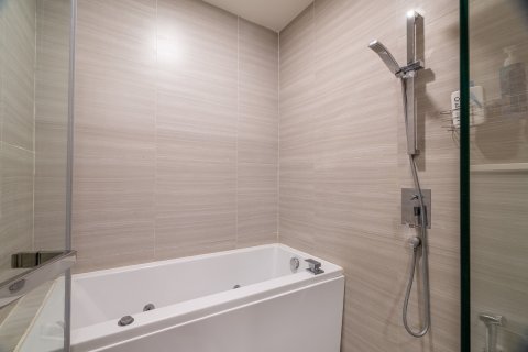 Condo in Watthana, Bangkok, Thailand, 2 bedrooms  № 158961 - photo 5