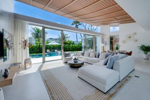 Villa in Phuket, Thailand 3 bedrooms № 158962 - photo 2