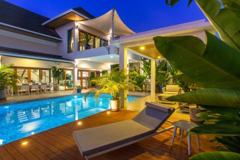 House in Hua Hin, Thailand 4 bedrooms № 158965 - photo 4