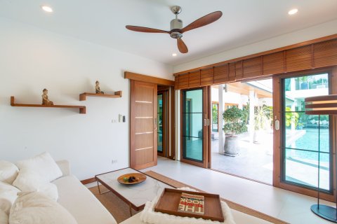 House in Hua Hin, Thailand 4 bedrooms № 158965 - photo 27