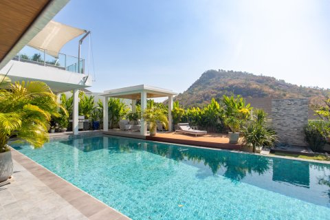 House in Hua Hin, Thailand 4 bedrooms № 158965 - photo 13