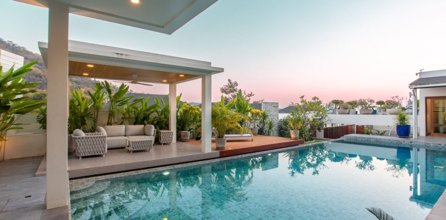 House in Hua Hin, Thailand 4 bedrooms № 158965