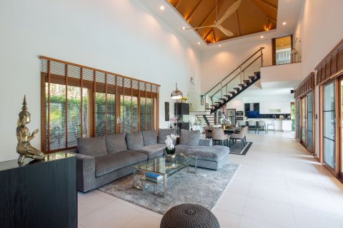 House in Hua Hin, Thailand 4 bedrooms № 158965 - photo 2