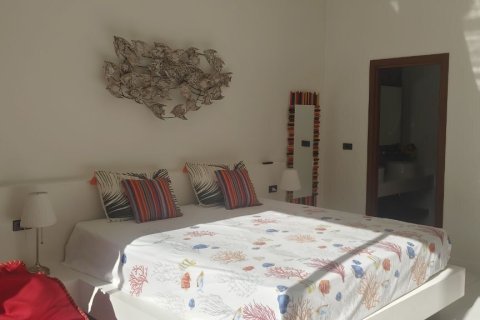 Villa in Ko Samui, Thailand 3 bedrooms № 158967 - photo 18