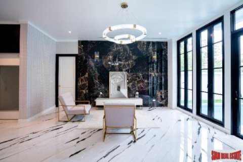 House in Bangkok, Thailand 4 bedrooms № 203277 - photo 5