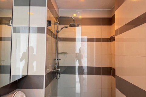 Studio dans le Condo à Pattaya, Thaïlande  № 161681 - photo 23