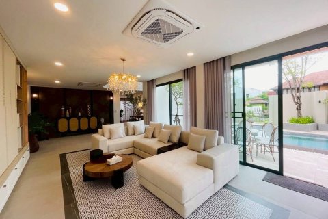 Villa in San Sai, Thailand 8 bedrooms № 149799 - photo 3
