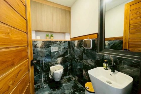 Villa in San Sai, Thailand 8 bedrooms № 149799 - photo 8