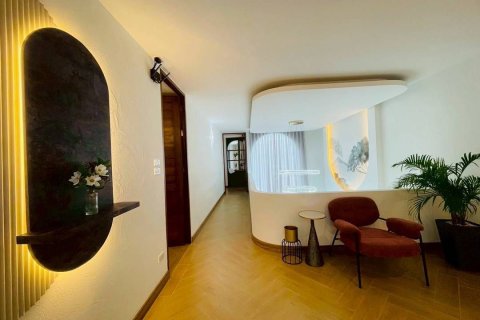 Villa in San Sai, Thailand 8 bedrooms № 149799 - photo 10