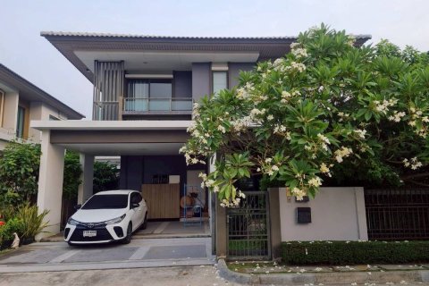 House in Pak Kret, Thailand 3 bedrooms № 160332 - photo 11