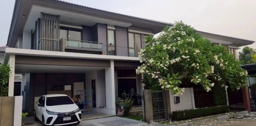 House in Pak Kret, Thailand 3 bedrooms № 160332