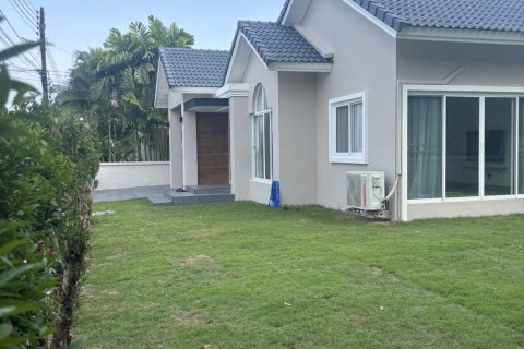 House in Phuket, Thailand 2 bedrooms № 160335 - photo 2