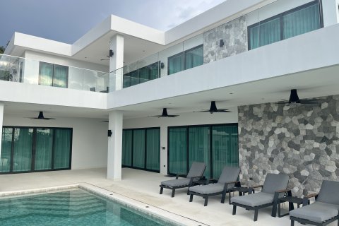 Villa in Pattaya, Thailand 5 bedrooms № 160333 - photo 6