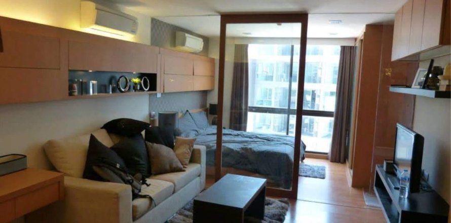 Studio dans le Condo à Khlong Toei, Bangkok, Thaïlande  № 159432