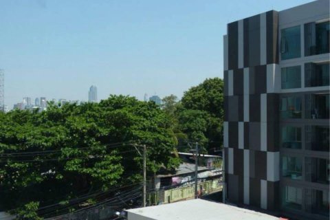 Studio dans le Condo à Khlong Toei, Bangkok, Thaïlande  № 159432 - photo 7