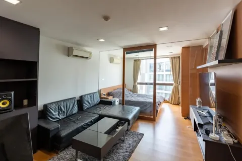 Studio dans le Condo à Khlong Toei, Bangkok, Thaïlande  № 159429