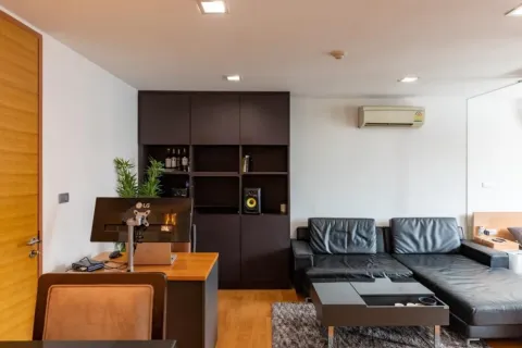 Studio dans le Condo à Khlong Toei, Bangkok, Thaïlande  № 159429 - photo 2