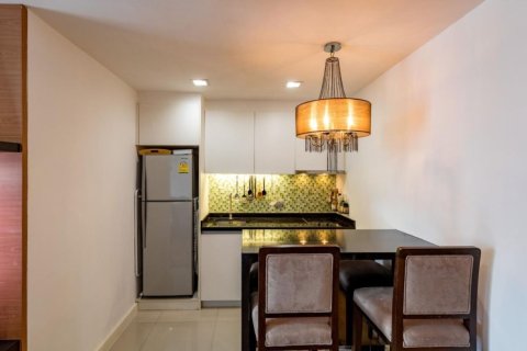 Studio dans le Condo à Khlong Toei, Bangkok, Thaïlande  № 159429 - photo 13