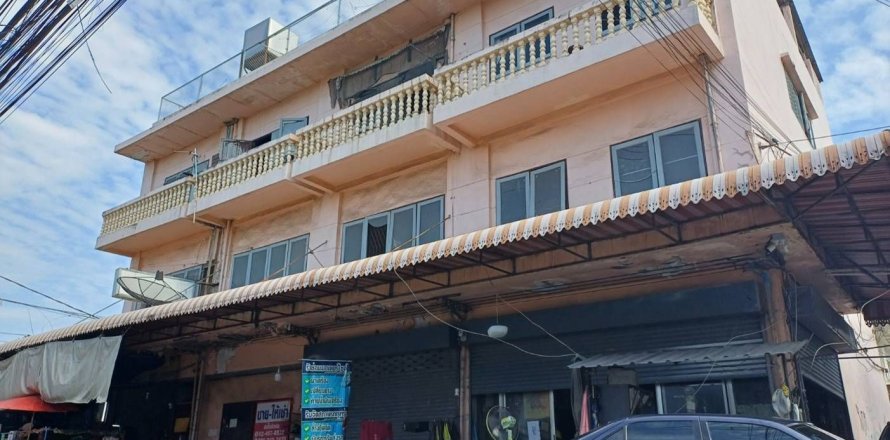 Commercial property in Phasi Charoen, Bangkok, Thailand № 171608