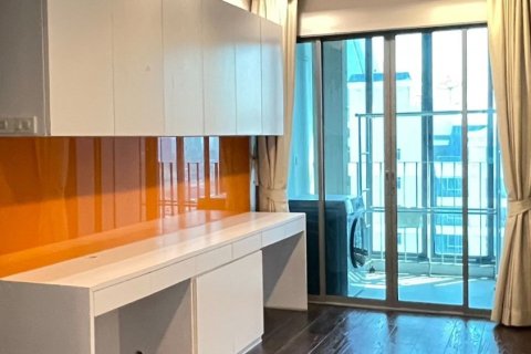 Condo in Ratchathewi, Bangkok, Thailand, 3 bedrooms  № 171612 - photo 2