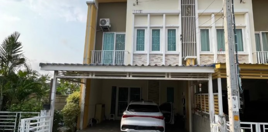 Таунхаус в Банг Круае, Таиланд с 4 спальнями  № 145194