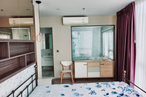 Condo in Watthana, Bangkok, Thailand, 2 bedrooms  № 145193 - photo 11