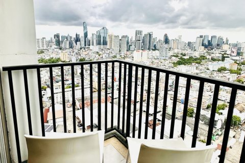 Кондоминиум с 2 спальнями в Сатхоне, Бангкок, Таиланд № 144837 - фото 2