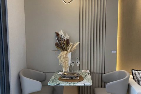 Condo in Bangkok, Thailand, 2 bedrooms  № 115065 - photo 5