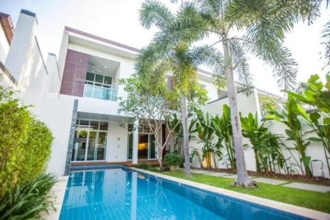 Townhouse in Phuket, Thailand 3 bedrooms № 209942 - photo 13