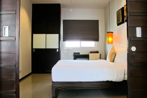 Townhouse in Phuket, Thailand 3 bedrooms № 209942 - photo 10
